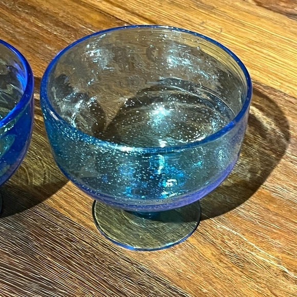 Set of 2 VTG Cobalt Blue Hand Blown Footed Bubble Glass Dessert Bowls Art Glass - Picture 4 of 11